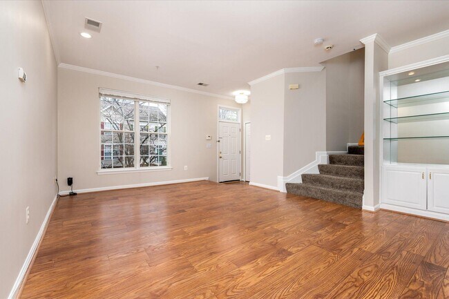 Foto del edificio - 77 Harbour Heights Dr