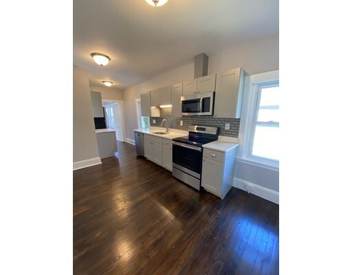 Building Photo - 487 Lagrange St