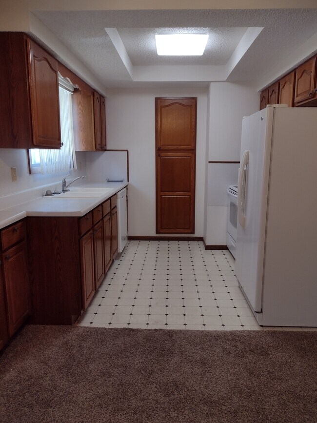 Building Photo - 1309 Galeta Ave