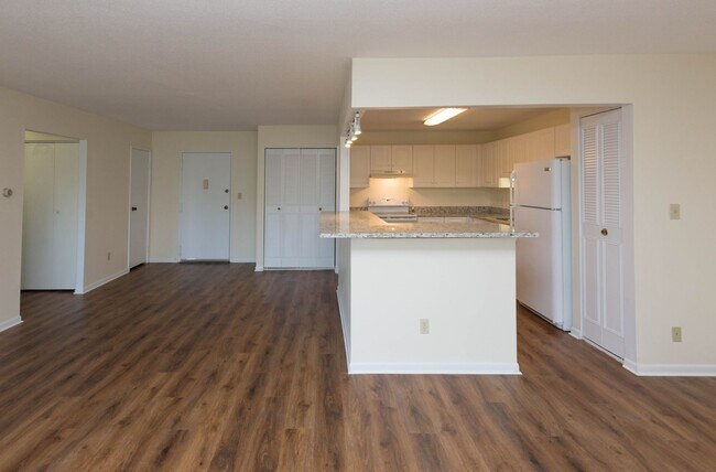 Interior Photo - Chestnut Hill South