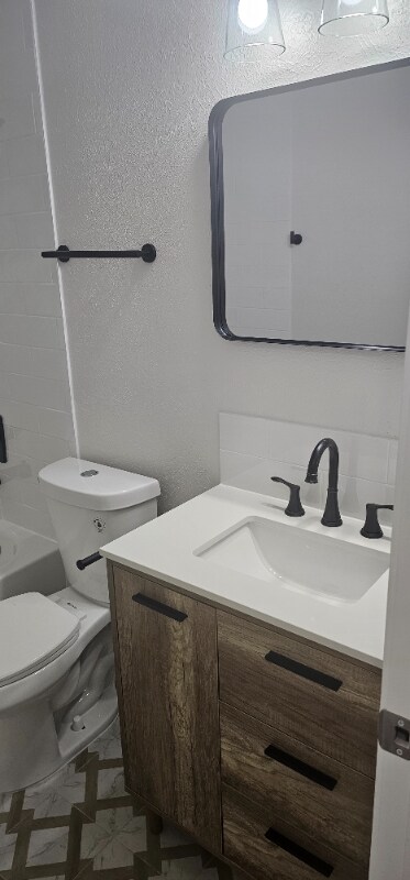 Foto del edificio - 242 E 17th St