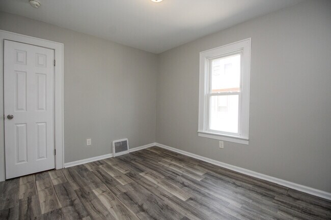 Foto del edificio - 1444 S 56th St