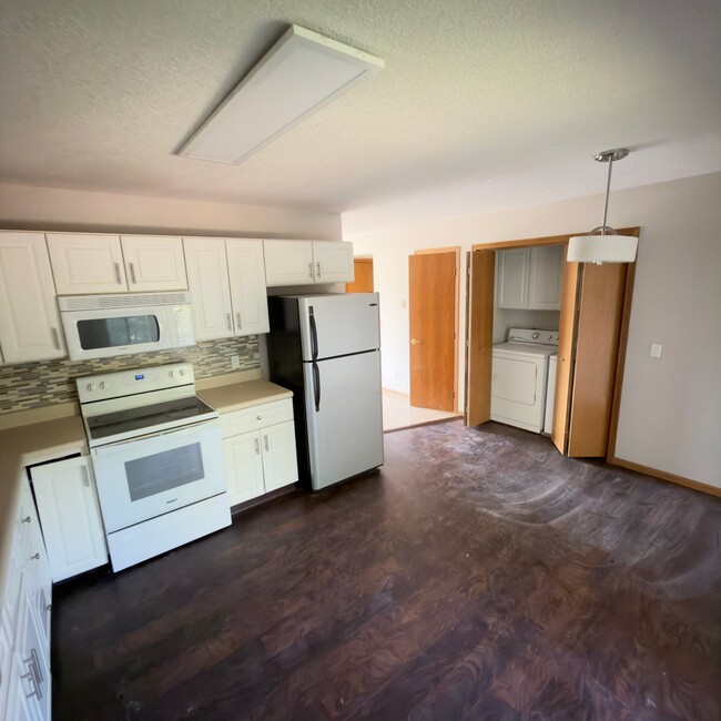 Building Photo - 703 11th Avenue B Ct