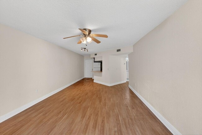 Building Photo - 8353 Lake Dr