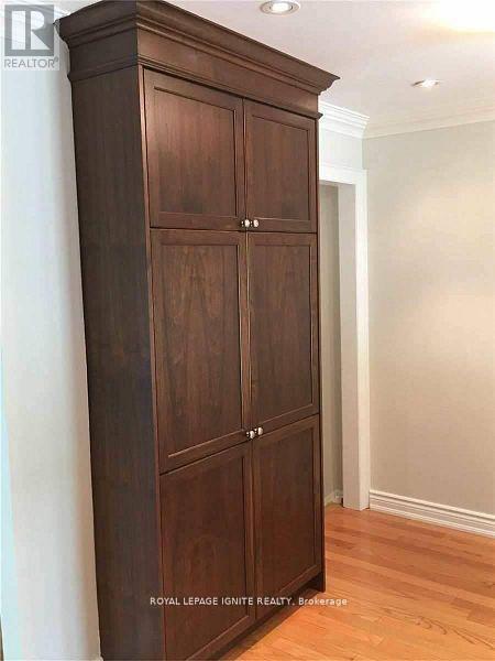 Photo du bâtiment - 3265 South Millway