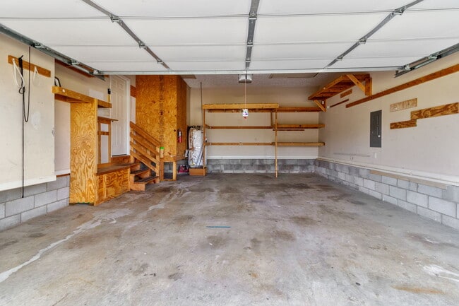 Building Photo - 942 Drum Ln