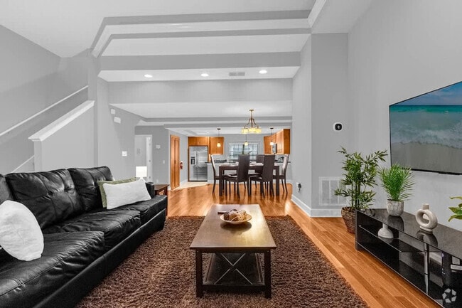 Building Photo - 14590 Damai Ln