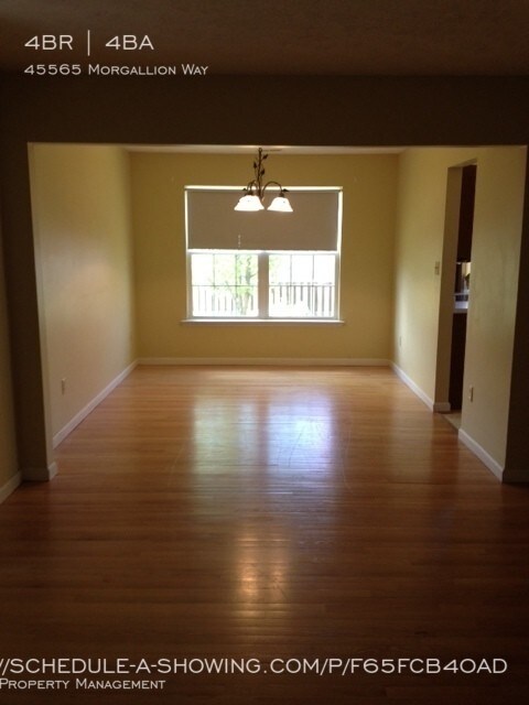 Foto del edificio - 4 Bedroom, 3.5 Bath Home in Hickory Hills