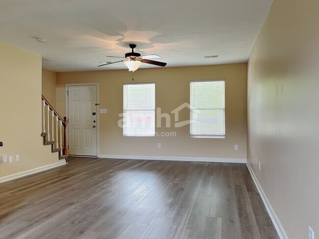 Building Photo - 1220 Swan Pond Ln