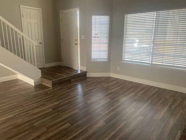 Building Photo - Nice 4 bedroom in Oakley