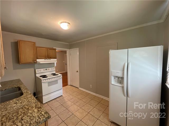 Building Photo - 2701 Ravencroft Dr