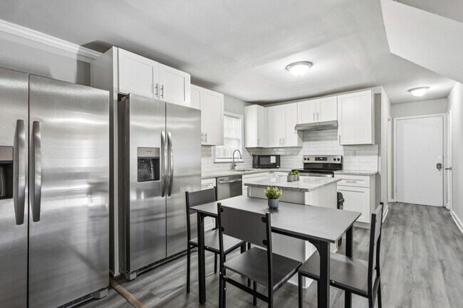 Building Photo - 3467 Valley Ridge Terrace SW