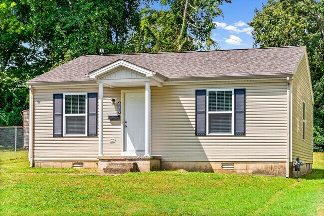 Building Photo - 2705 Jennette Cir