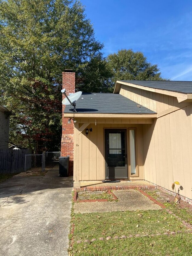Building Photo - 6313 Olde Towne Dr