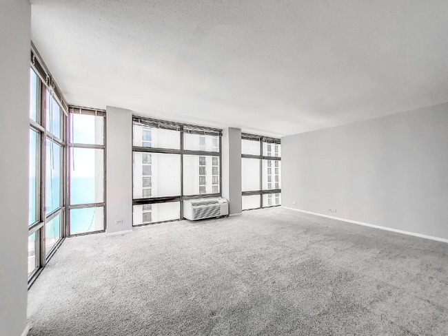 Photo - 1220 N Stone St Apartment