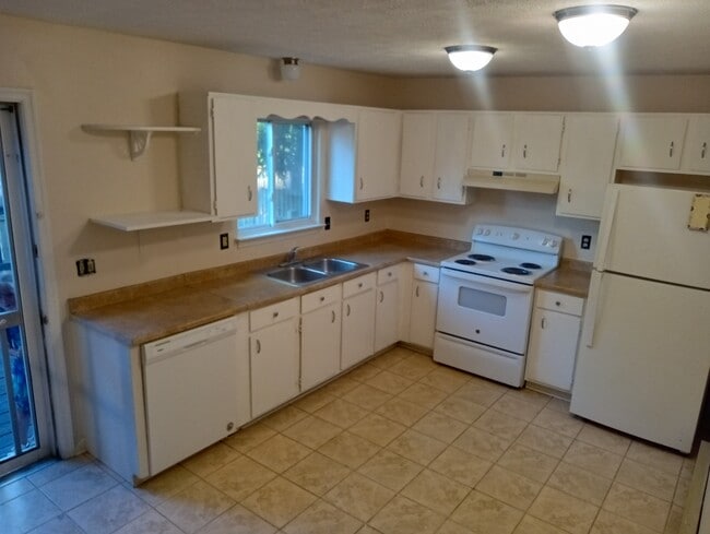 Foto del edificio - 238 Waterford Ln