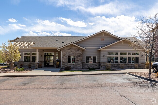 Oficina de arrendamiento y casa club - Copper Creek Apts