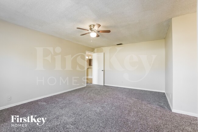 Foto del edificio - 1051 Shepherd Ave