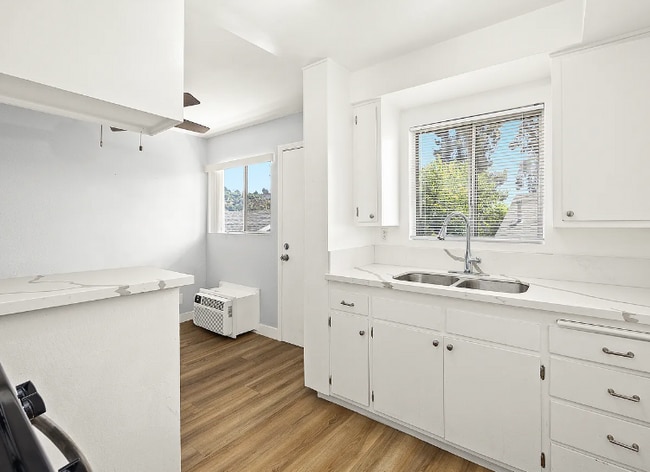 Building Photo - 612 San Pascual Ave
