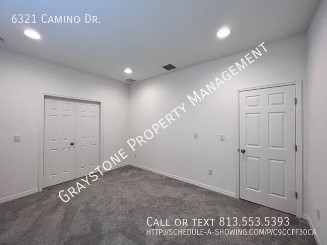 Foto del edificio - Beautiful townhome for rent in Apollo Beach