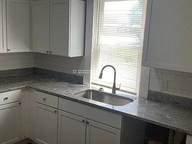 Foto del edificio - 625 Freeman Ave