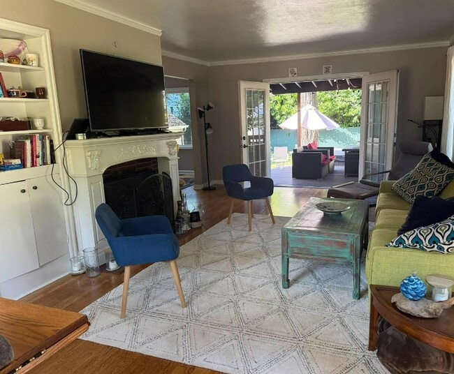Photo - Charming NE Portland Apartment in a Great ...