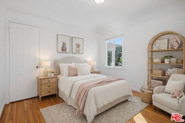 Building Photo - 1170 S Beverwil Dr