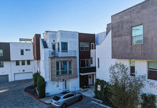 Foto del edificio - 2203 Selig Dr