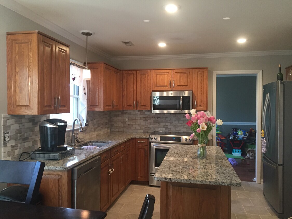 Primary Photo - 14923 Chilgrove Ln