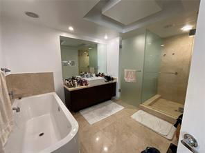 Foto principal - 831 Sunny Isles Blvd