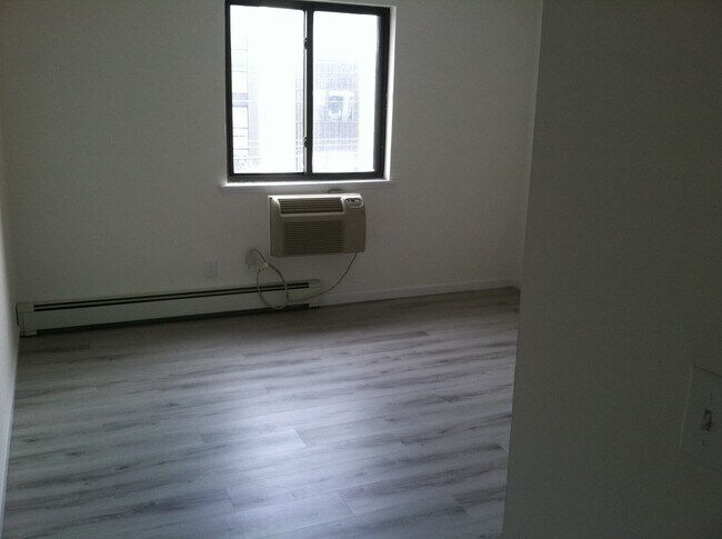 Foto del edificio - 792 Edgewood Ln