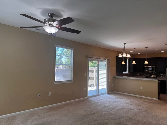 Foto del edificio - 4044 Clarendon Way