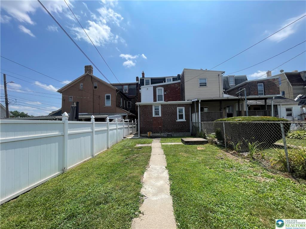 Foto del edificio - 517 Cleveland St