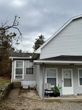 Building Photo - 253 Magnolia Ave