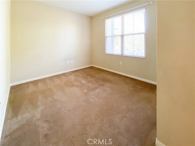 Building Photo - 131 Thornhurst