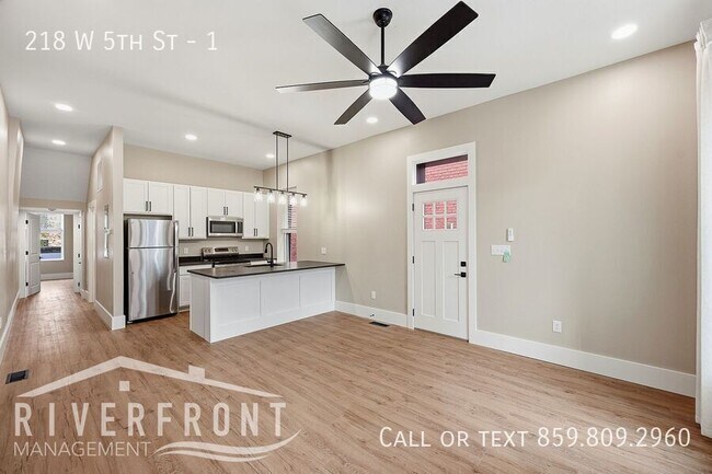 Foto del edificio - 218 W 5th St