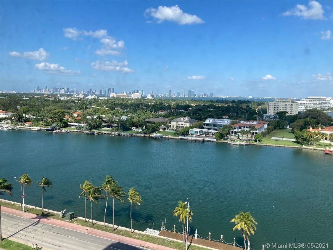 Foto del edificio - 4747 Collins Ave