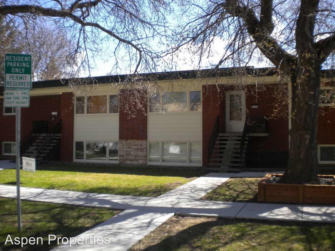 Primary Photo - 1020 S Grand Ave