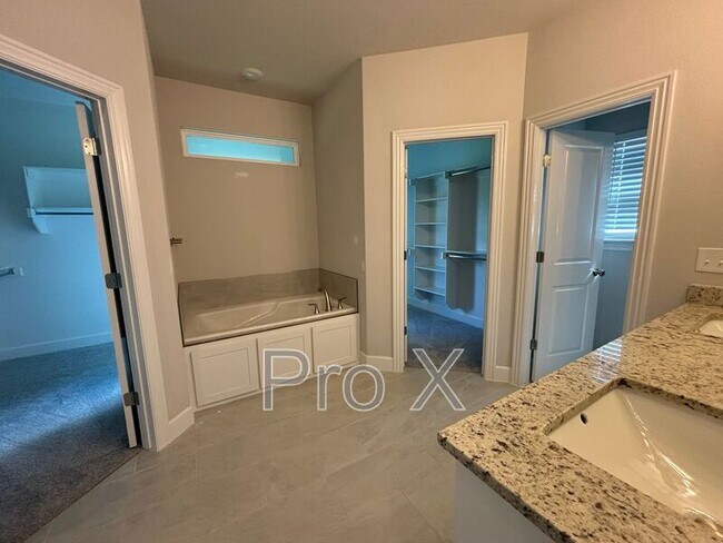 Foto del edificio - 1431 Overcup Oak Ln