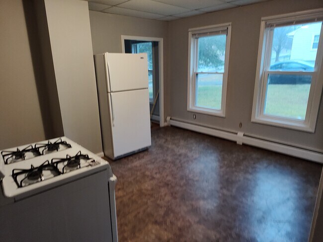 Foto del edificio - 59 Old River Rd