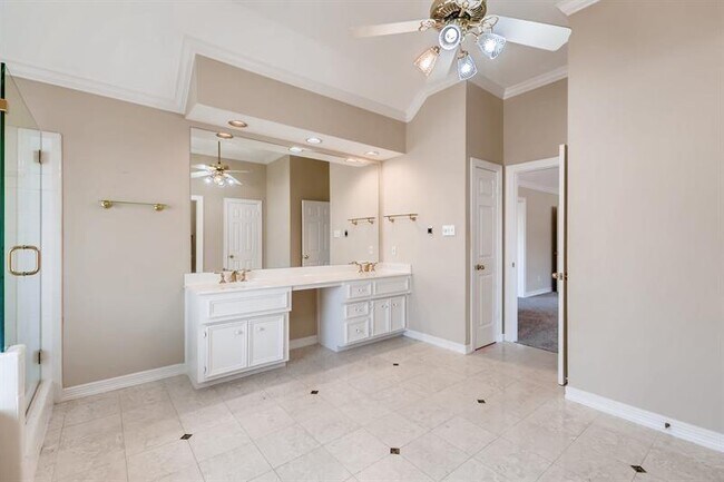 Foto del edificio - 13106 Sycamore Heights St
