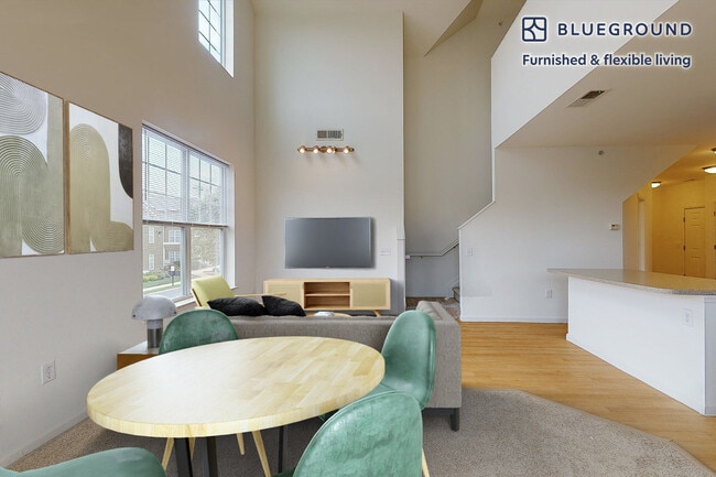 Foto del edificio - 1700 E 5th St