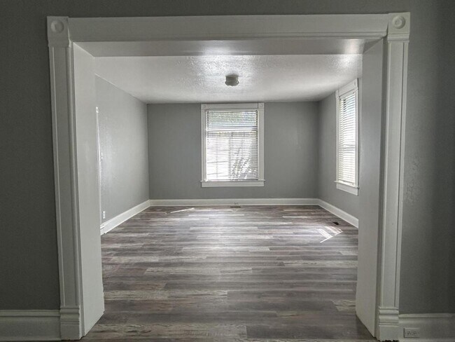 Foto del edificio - 550 W 400 N