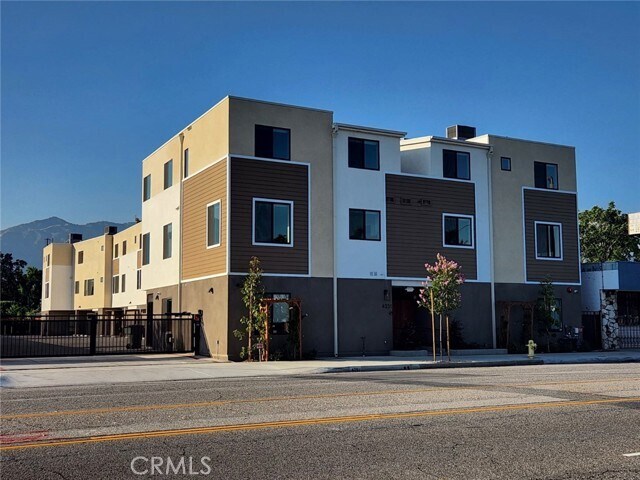 Foto del edificio - 4251 Live Oak Ave