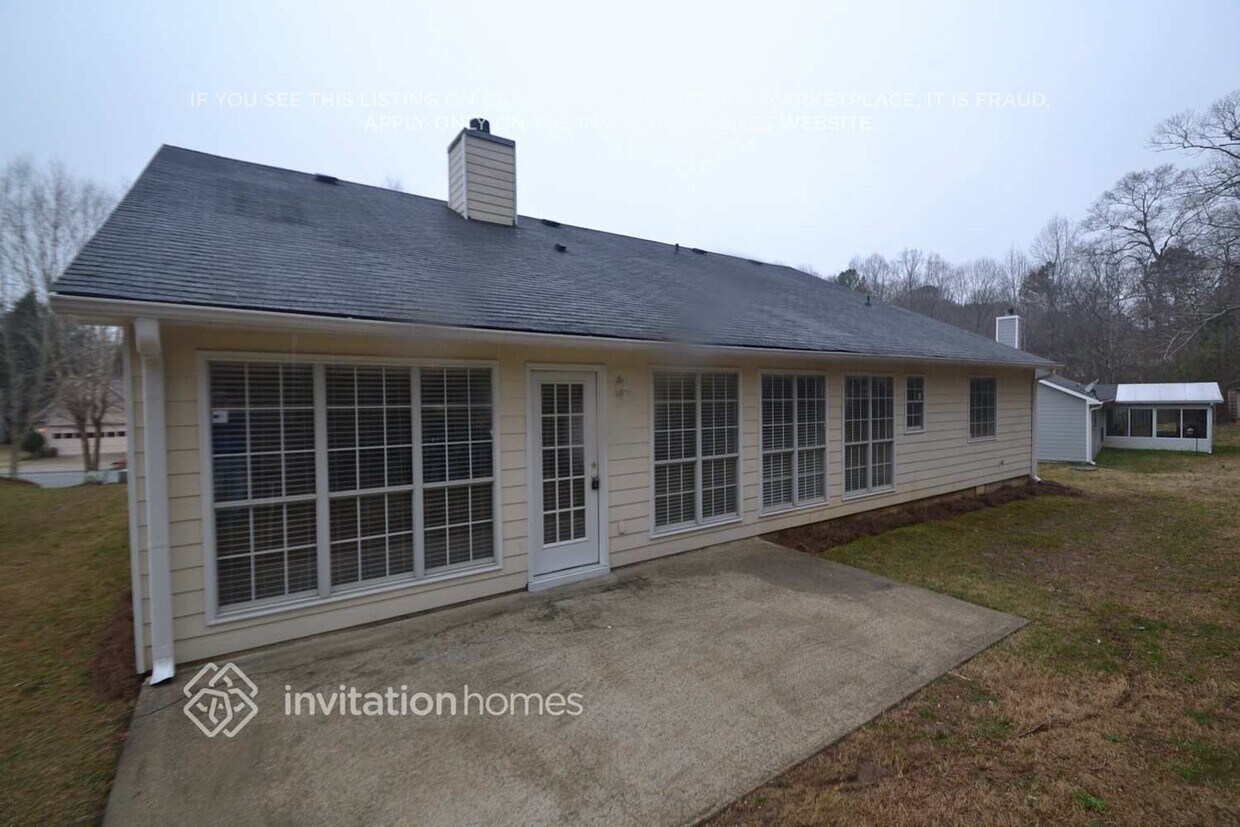 Foto del edificio - 655 Sterling Oaks Dr