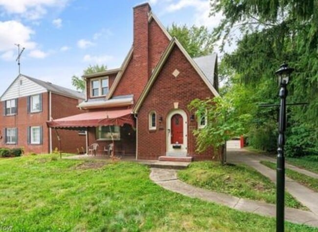 Building Photo - 4224 Chester Dr