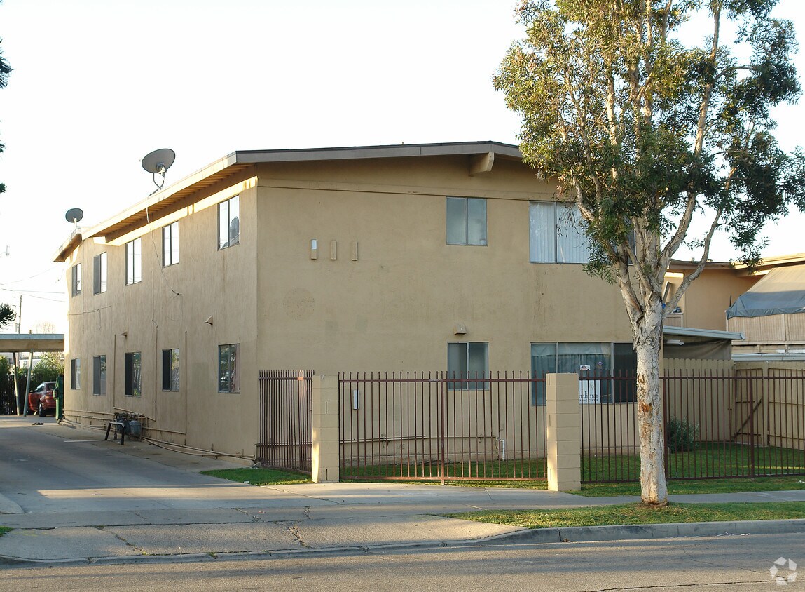 Building Photo - 775 Shalimar Dr