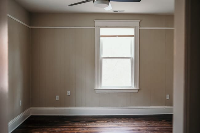 Building Photo - 1118 Columbia Ave, Unit #2 (upstairs apartment)