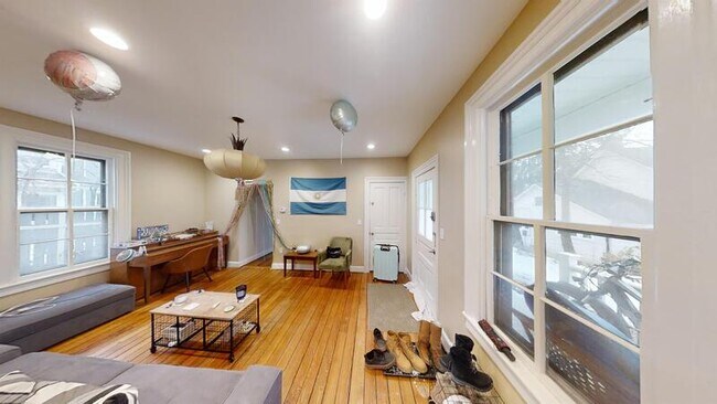 Building Photo - 509 Spring St