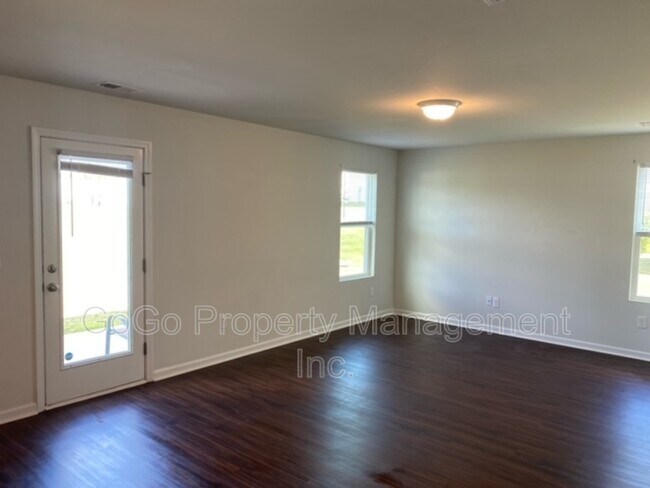 Building Photo - 811 Millsgrove Ct